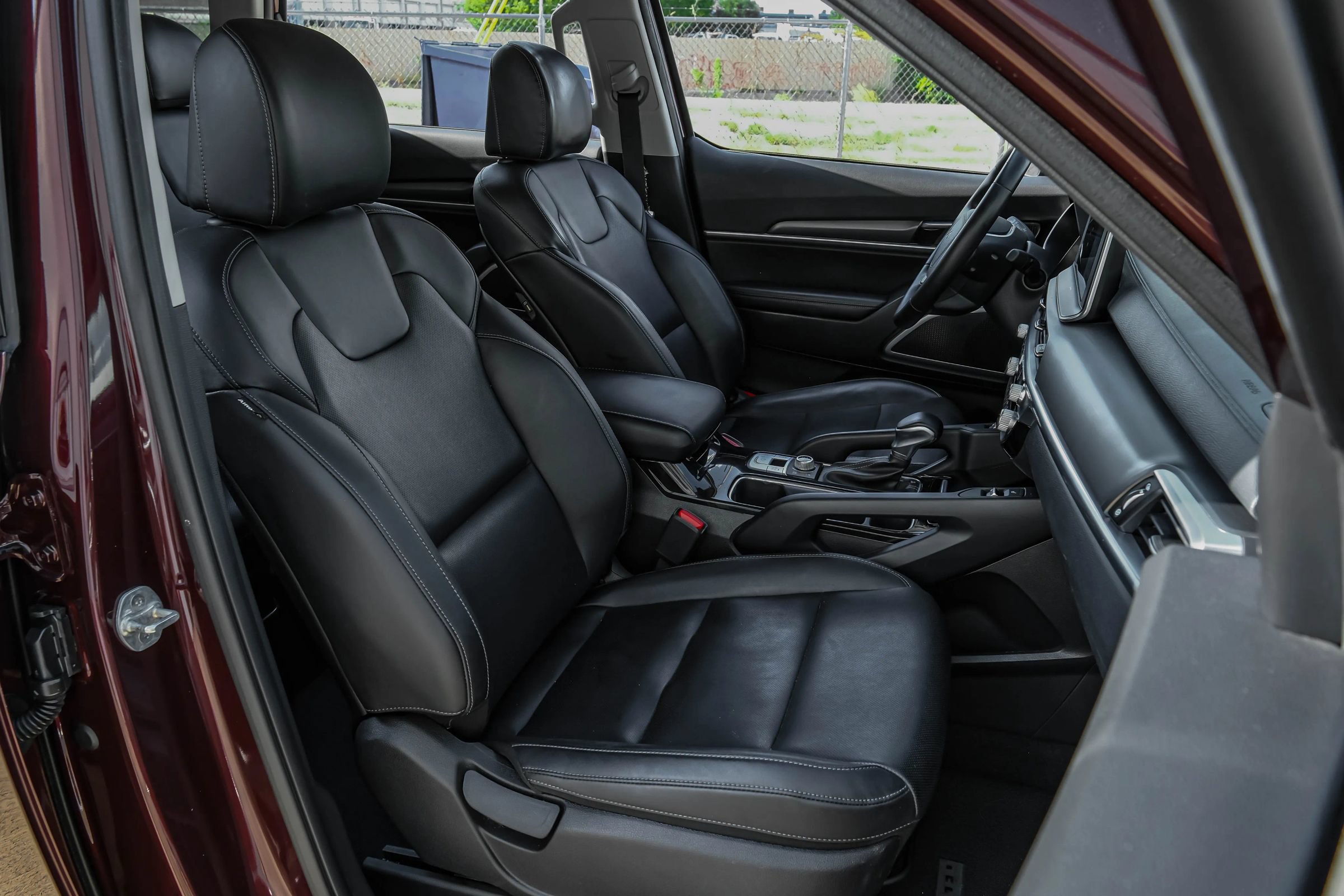 Used 2022 Kia Telluride S AWD/4WD image 36