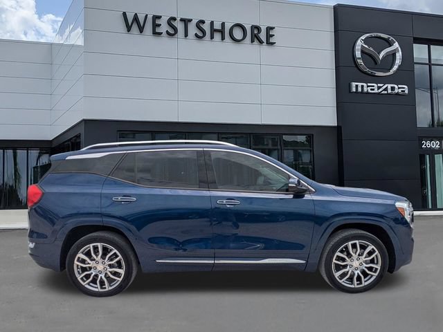 Used 2023 GMC Terrain Denali w/ Denali Premium Package AWD/4WD image 2