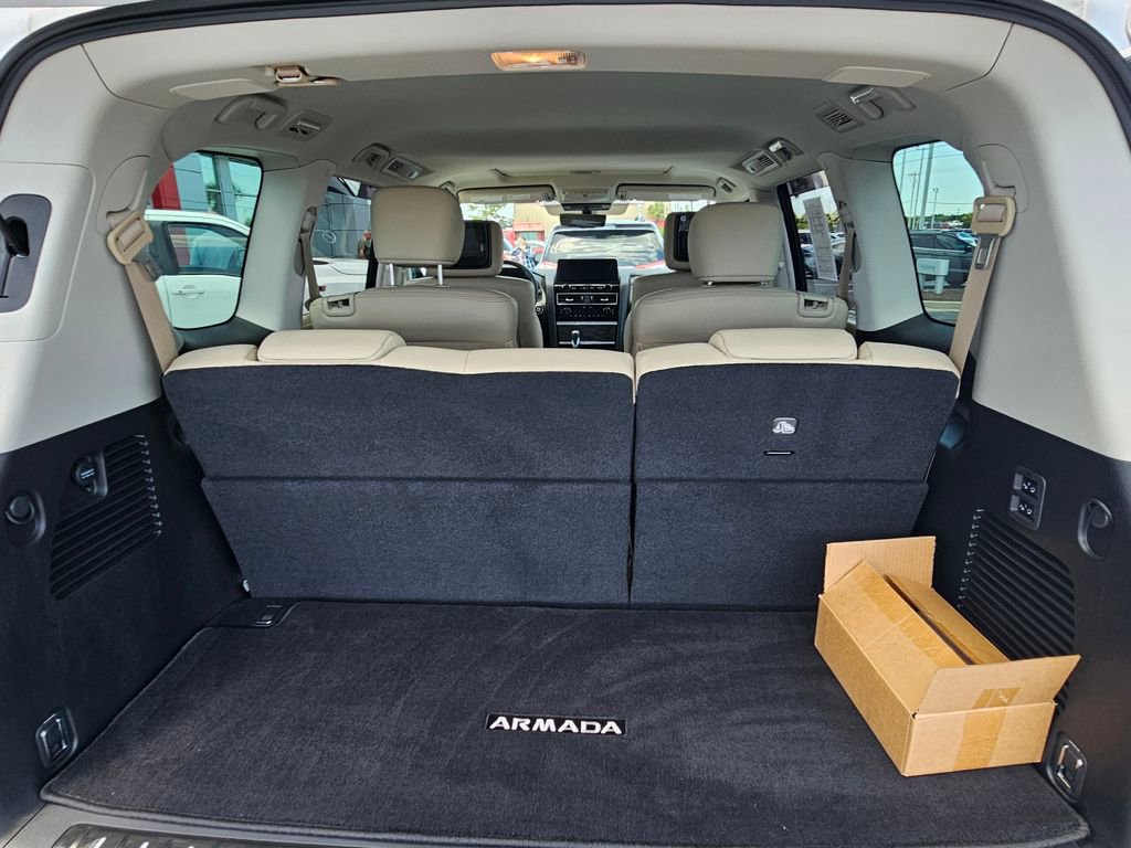Used 2023 Nissan Armada Platinum w/ Captain's Chairs Package AWD/4WD image 11