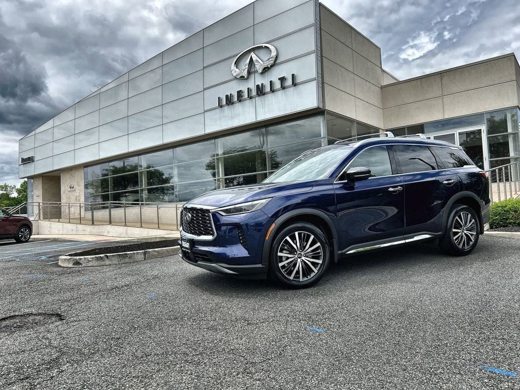 Certified 2024 INFINITI QX60 Sensory w/ Vision Package AWD/4WD image 1