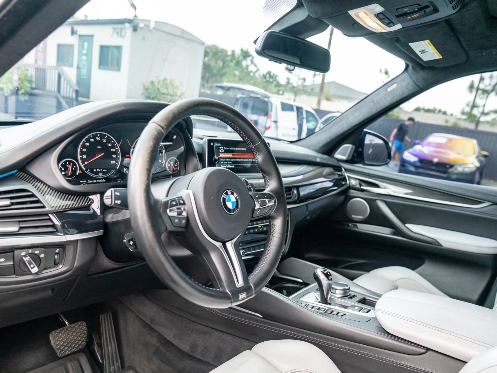 Used 2017 BMW X5 M image 15