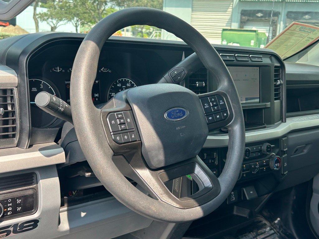 Used 2024 Ford F550 4x4 Regular Cab Super Duty image 22