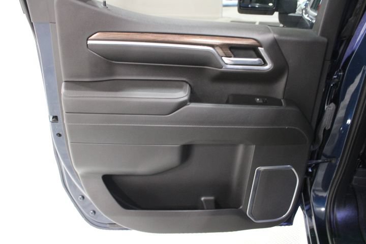 Used 2023 Chevrolet Silverado 1500 LT Trail Boss w/ Convenience Package II AWD/4WD image 20