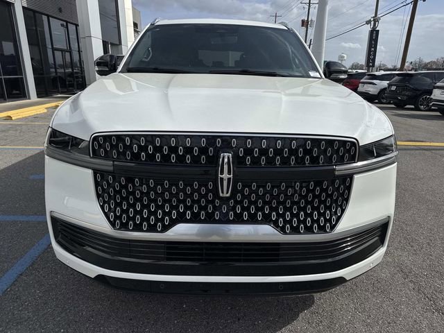 New 2026 Lincoln Navigator L Reserve AWD/4WD image 2