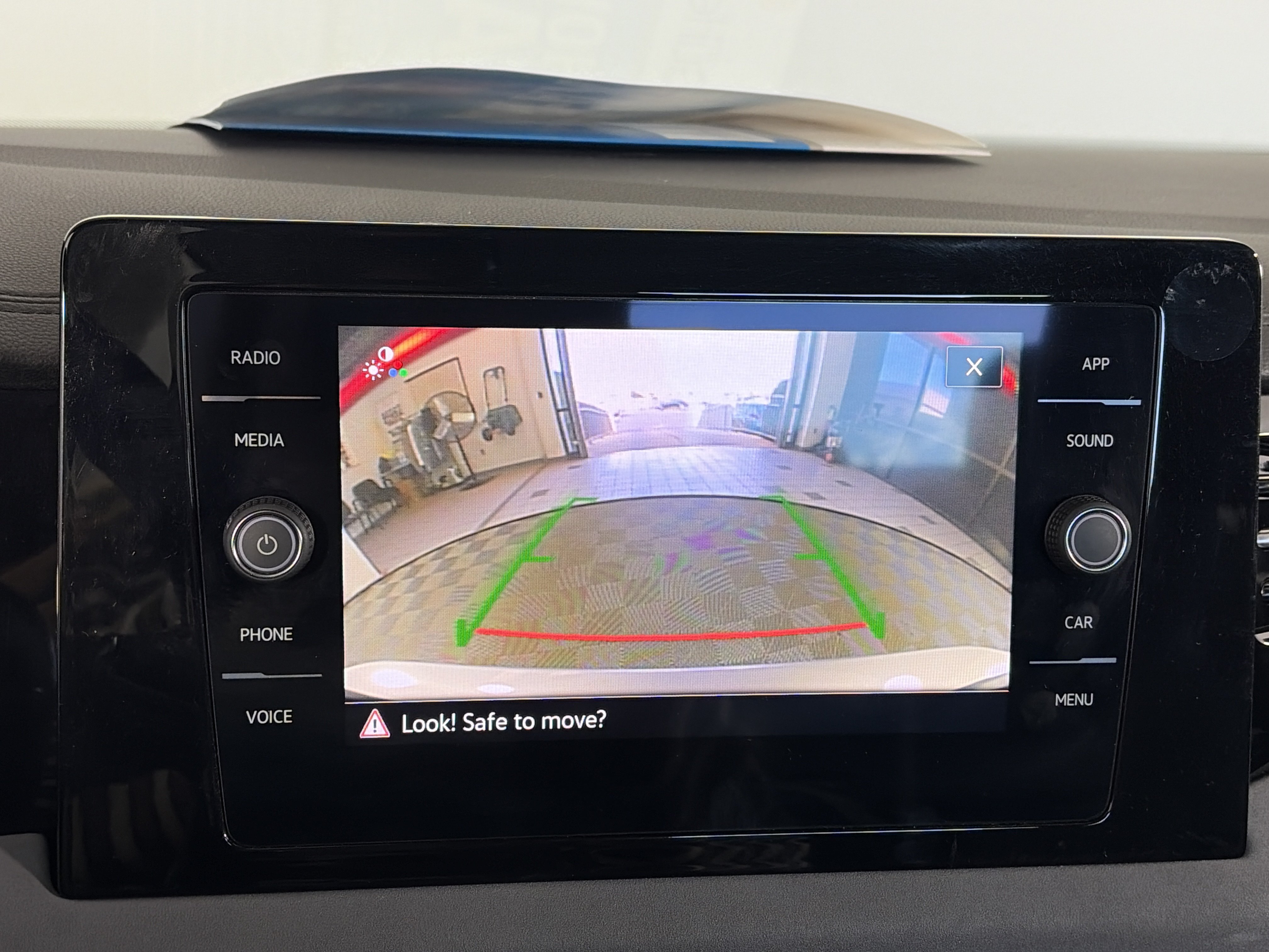 Used 2025 Volkswagen Jetta SE FWD image 22