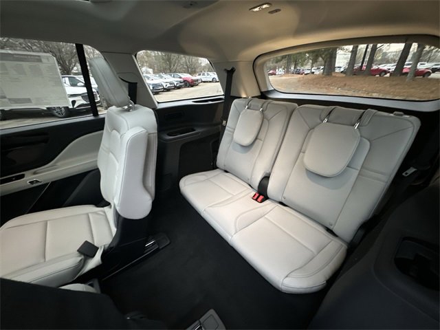 New 2026 Lincoln Aviator 2WD image 24