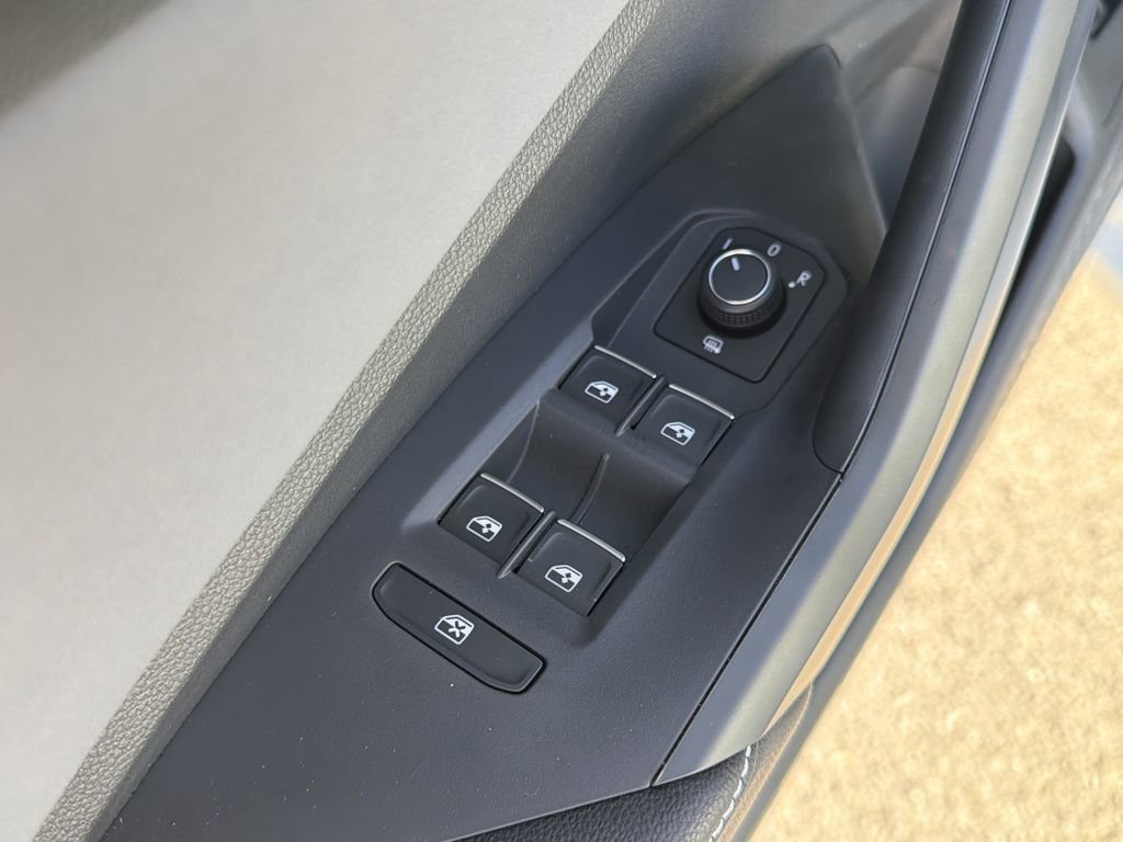 New 2026 Volkswagen Jetta SE FWD image 23