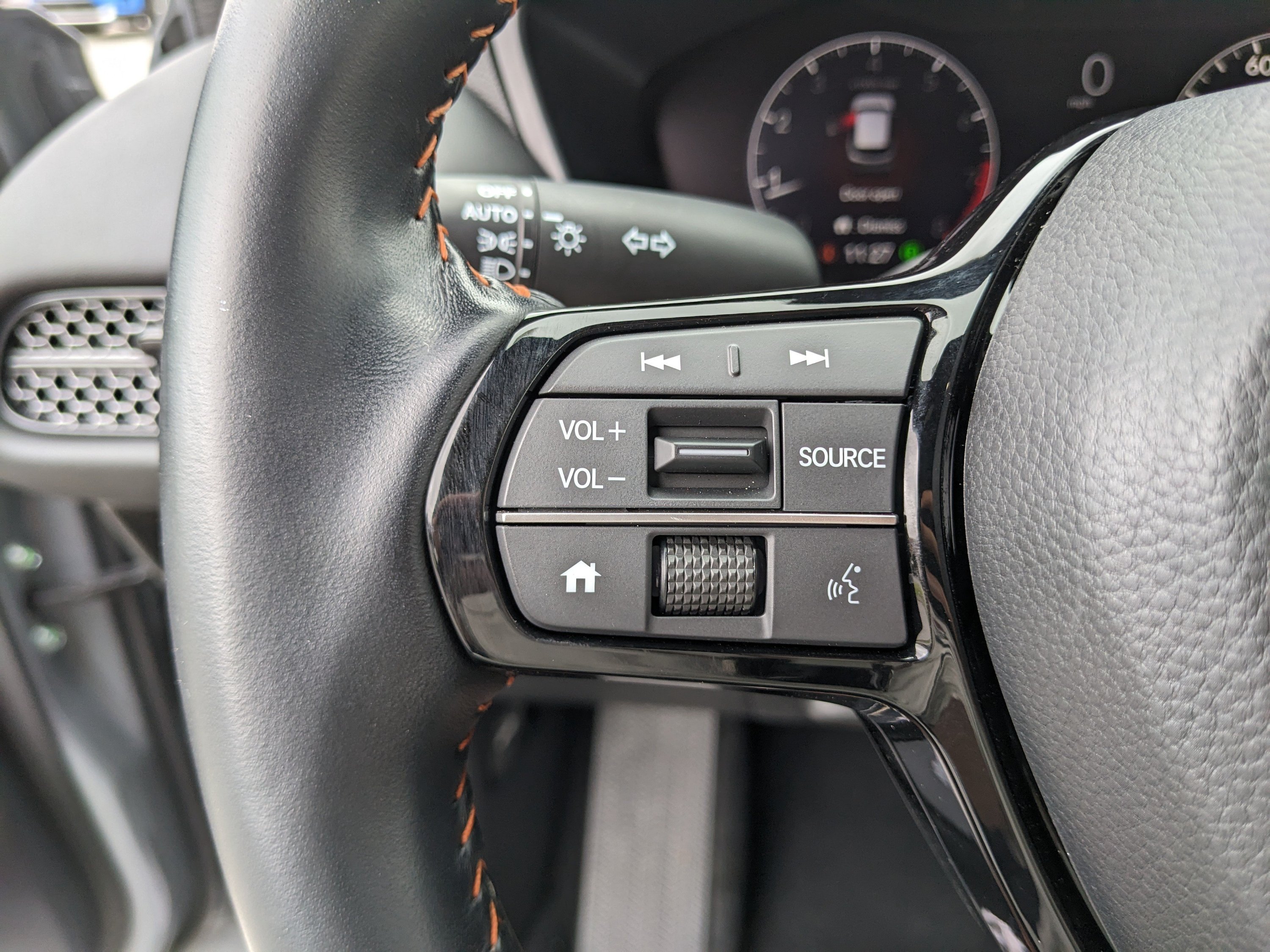 Used 2025 Honda HR-V Sport image 37