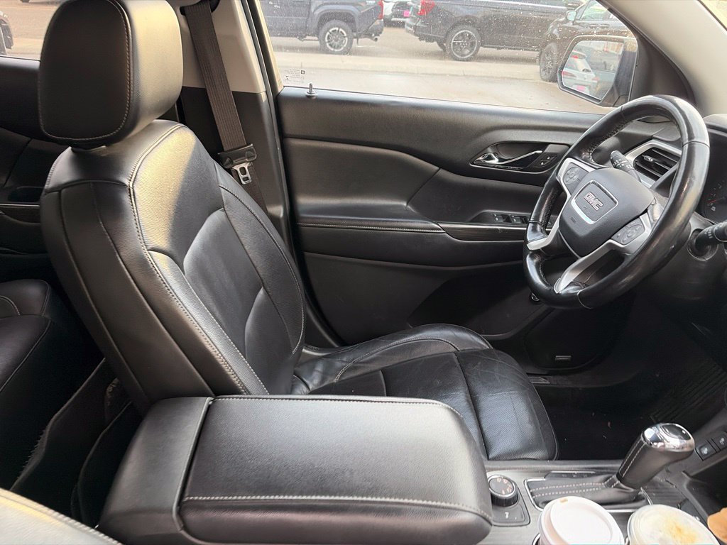 Used 2017 GMC Acadia SLT AWD/4WD image 12