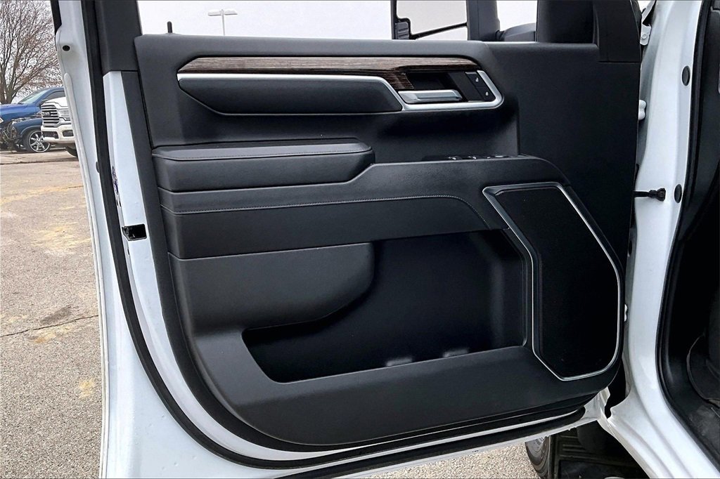 Used 2024 GMC Sierra 3500 SLE w/ SLE Convenience Package image 20