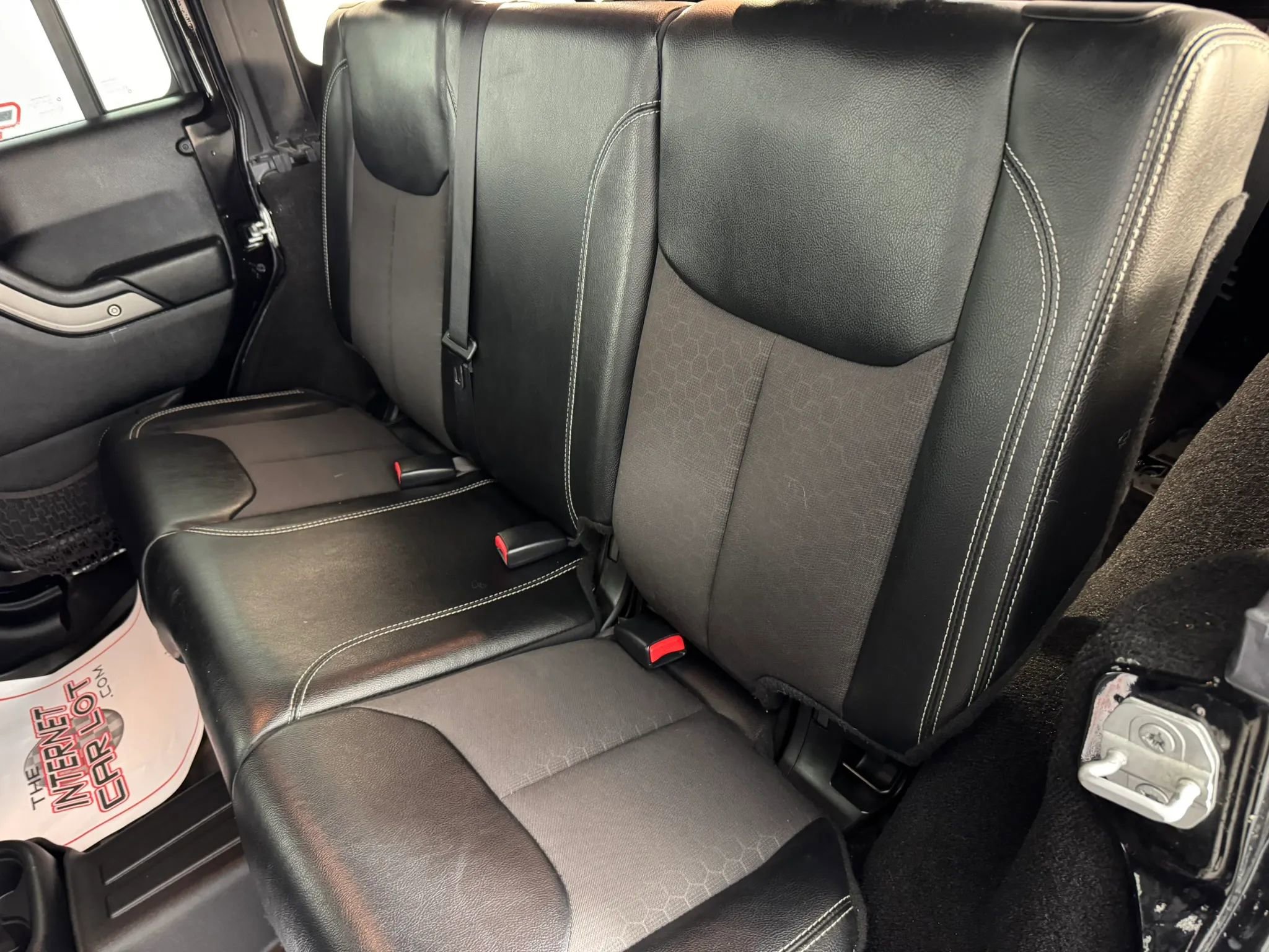 Used 2018 Jeep Wrangler Unlimited Sport AWD/4WD image 31