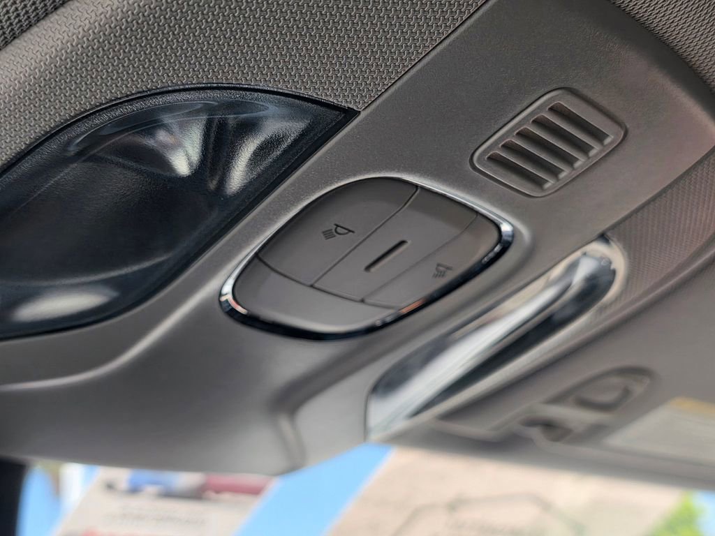 Used 2019 Jeep Compass Limited image 31