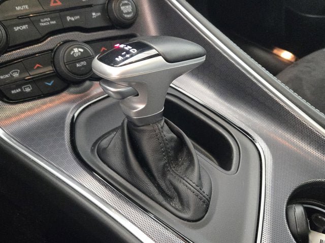 Used 2017 Dodge Challenger R/T Scat Pack w/ Leather Interior Group RWD image 18