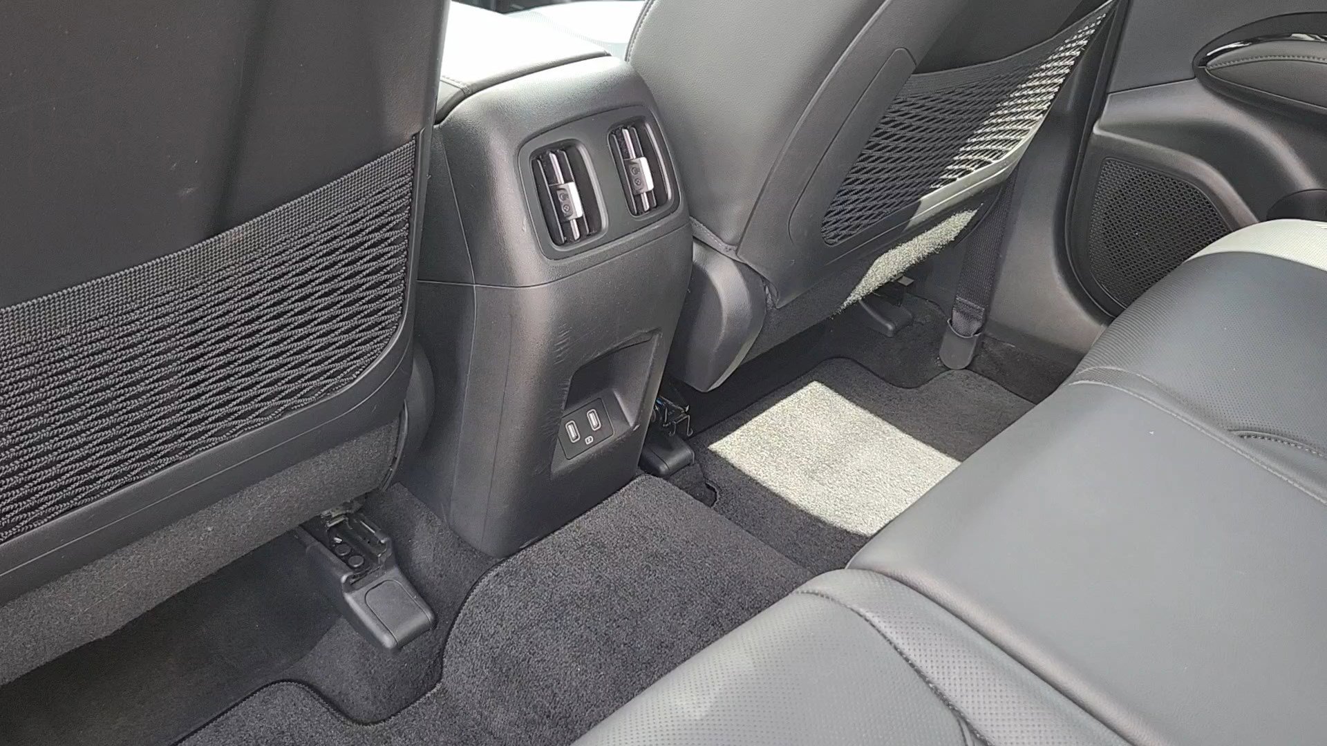 Certified 2023 Hyundai Tucson Limited w/ Cargo Package image 17