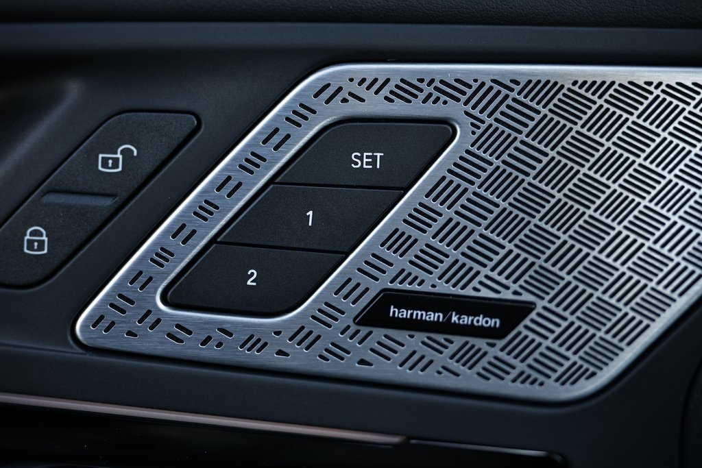 Used 2025 BMW X1 xDrive28i w/ Technology Package image 18