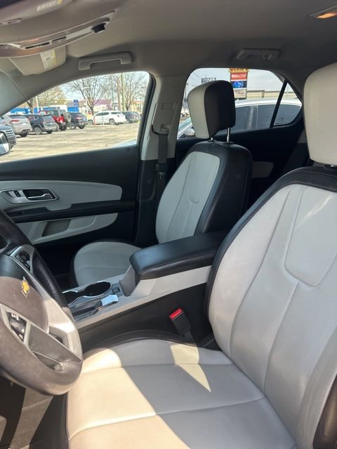 Used 2017 Chevrolet Equinox Premier w/ Enhanced Convenience Package image 18