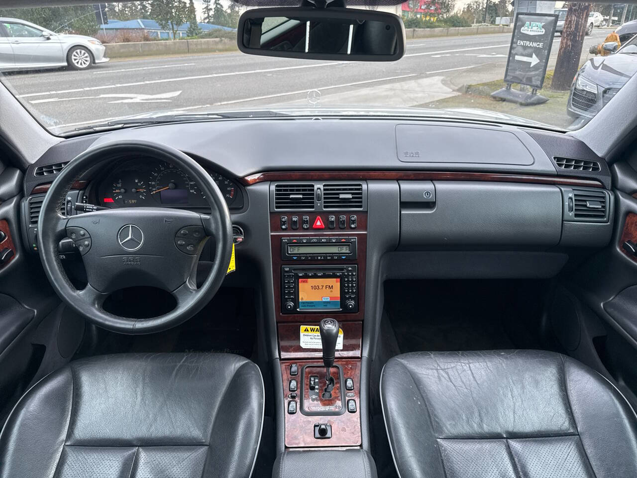 Used 2000 Mercedes-Benz E 320 4MATIC Wagon image 24