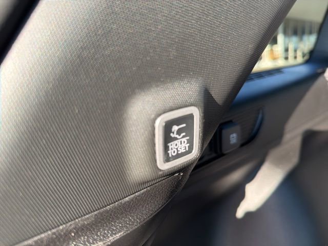 New 2025 Jeep Grand Cherokee Altitude image 22