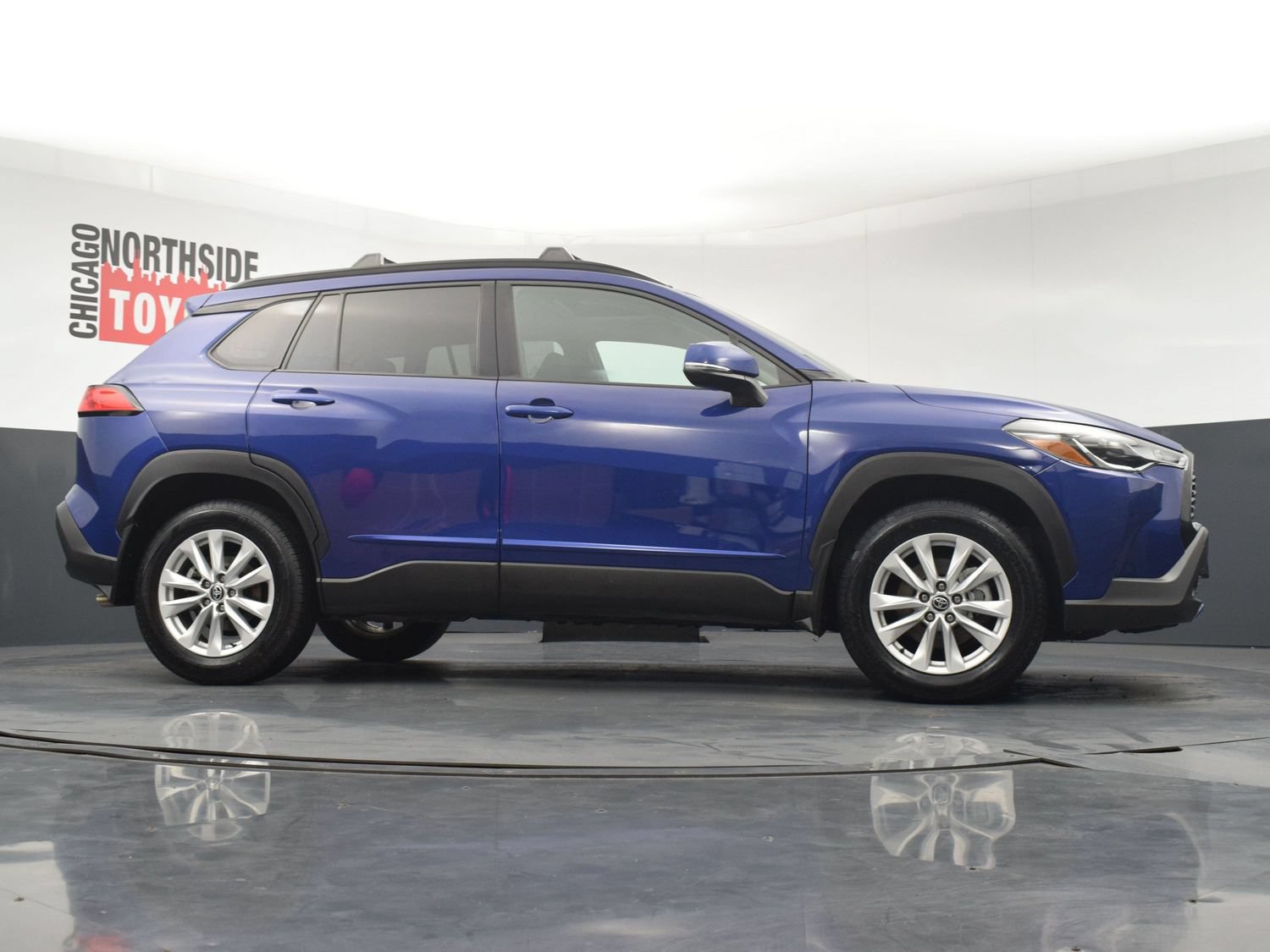 Used 2022 Toyota Corolla Cross LE w/ Moonroof Package AWD/4WD image 30