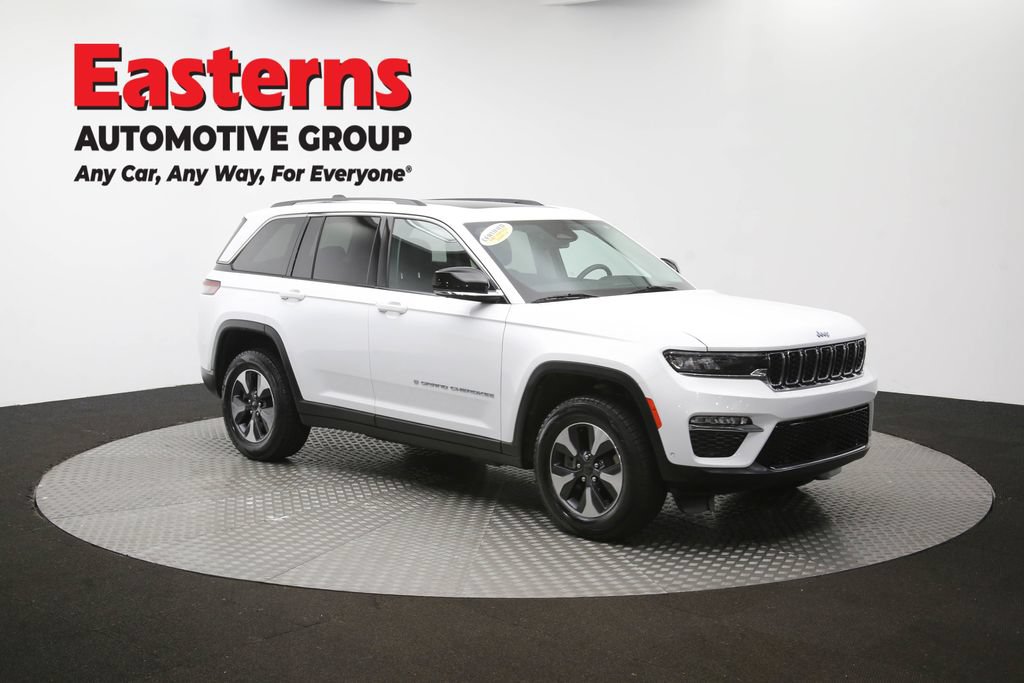 Used 2022 Jeep Grand Cherokee Limited 4xe w/ Luxury Tech Group II AWD/4WD image 54