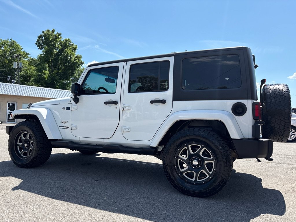 Used 2018 Jeep Wrangler Unlimited Sahara AWD/4WD image 3
