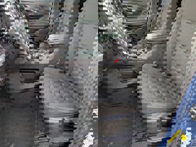 Used 2024 GMC Terrain SLE image 12