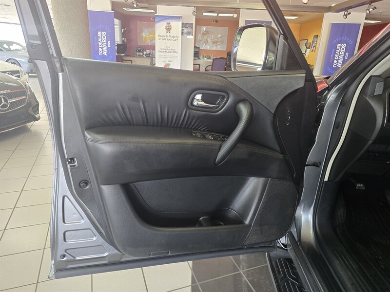 Used 2022 Nissan Armada SV RWD image 7
