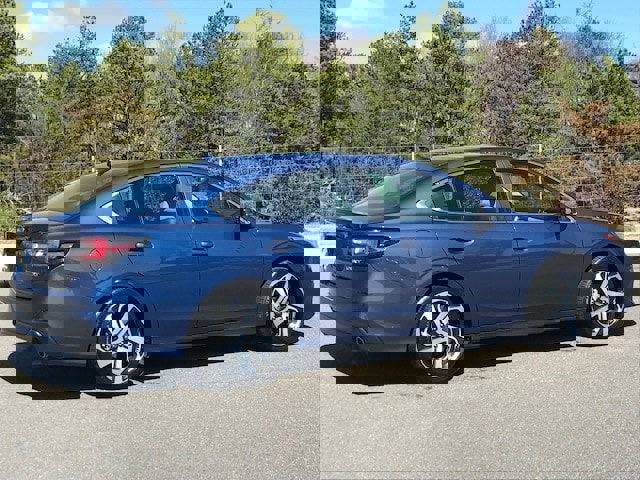 Used 2022 Subaru Legacy Limited XT image 3