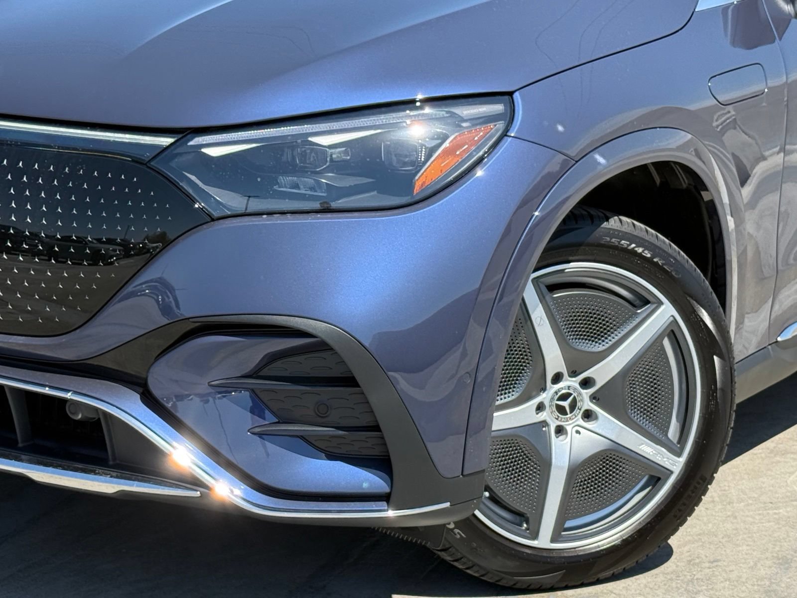 New 2027 Mercedes-Benz EQE 320+ SUV image 3