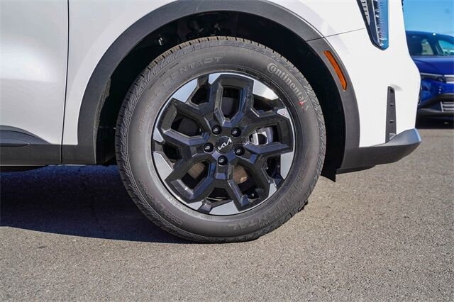 New 2026 Kia Sorento LX image 9