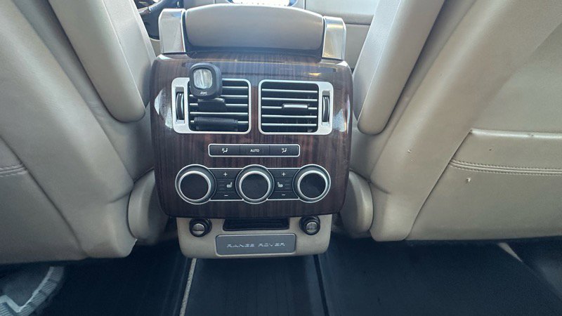 Used 2017 Land Rover Range Rover HSE image 23