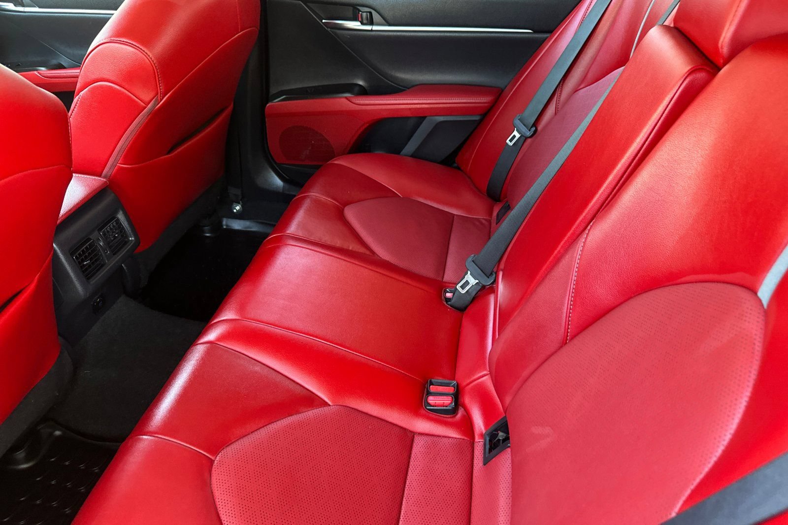 Used 2023 Toyota Camry XSE w/ Cold Weather Package FWD image 12