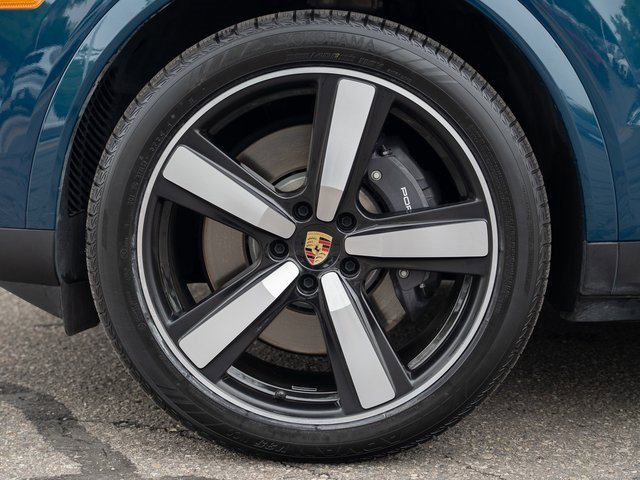 Certified 2024 Porsche Cayenne image 12