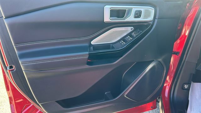 Certified 2022 Ford Explorer ST image 18