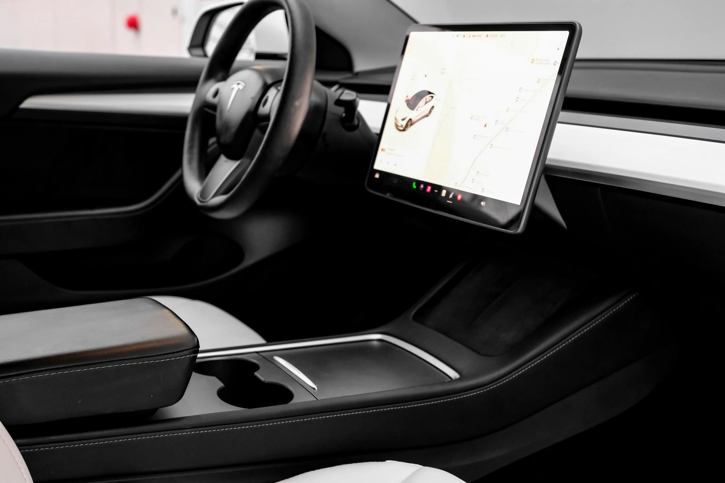 Used 2021 Tesla Model 3 Standard Range Plus image 27