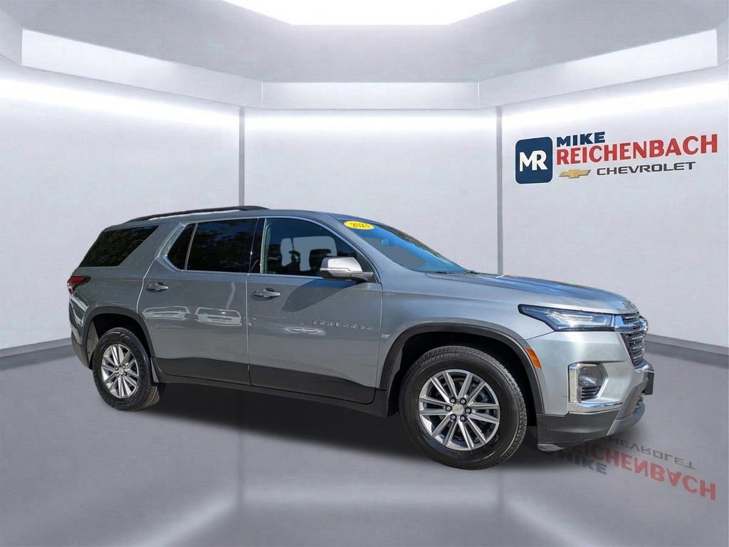 Used 2023 Chevrolet Traverse LT w/ LPO, Floor Liner Package AWD/4WD image 2