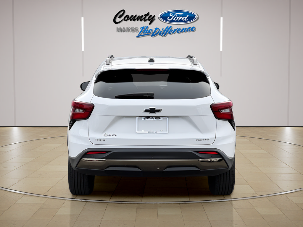 Used 2025 Chevrolet Trax ACTIV w/ Driver Confidence Package FWD image 4