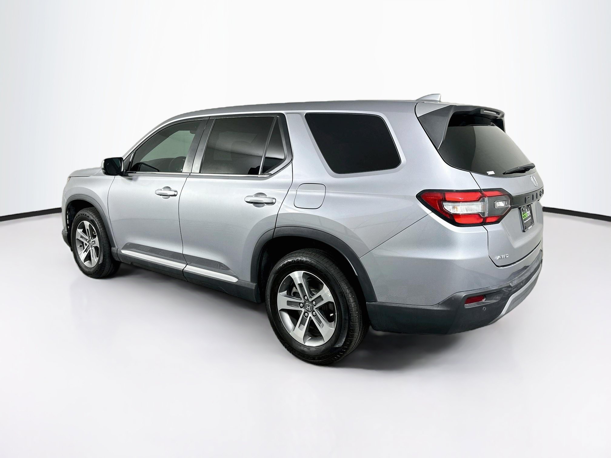 Used 2025 Honda Pilot EX-L image 5
