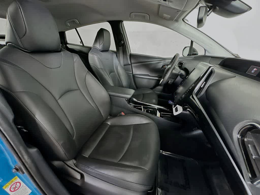 Used 2018 Toyota Prius Prime Advanced w/ Carpet Mat Package FWD image 14