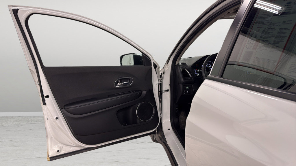 Used 2021 Honda HR-V EX image 13