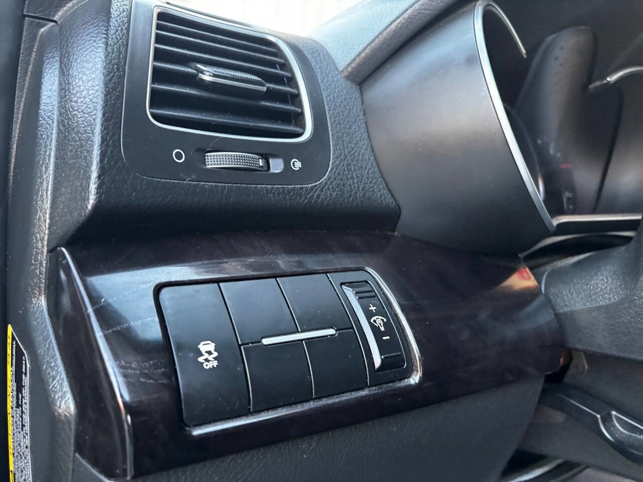 Used 2015 Kia Sorento LX image 16