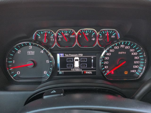 Used 2018 Chevrolet Suburban LS RWD image 27