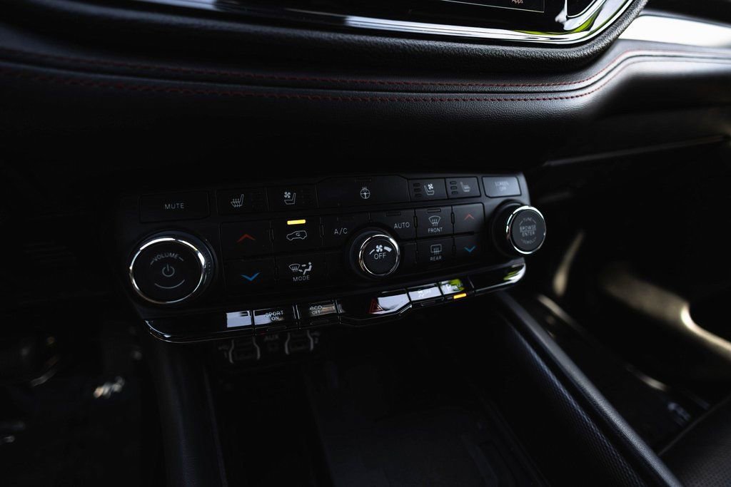 Used 2023 Dodge Durango R/T w/ Blacktop Package image 15