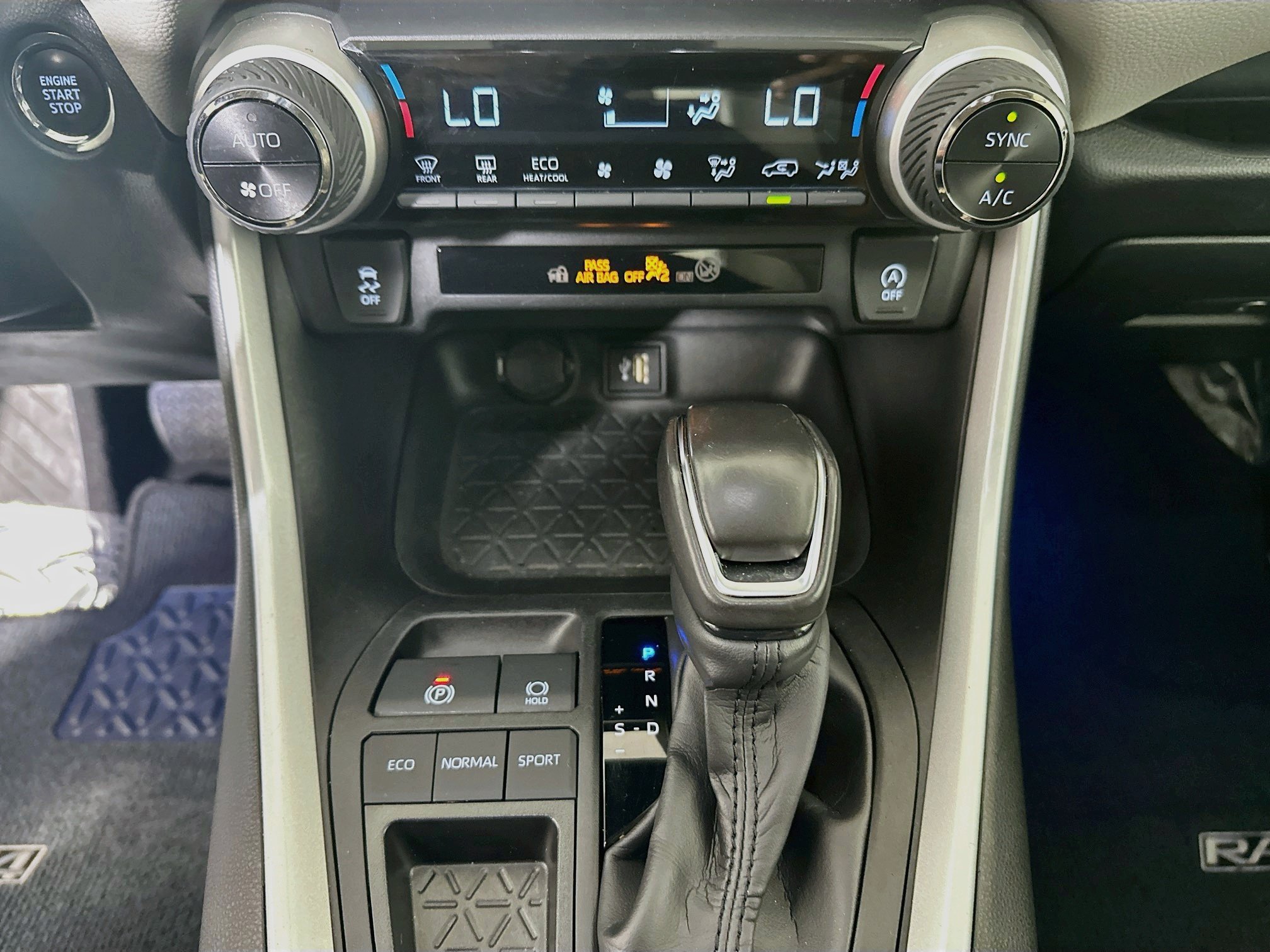 Used 2024 Toyota RAV4 XLE Premium FWD image 23