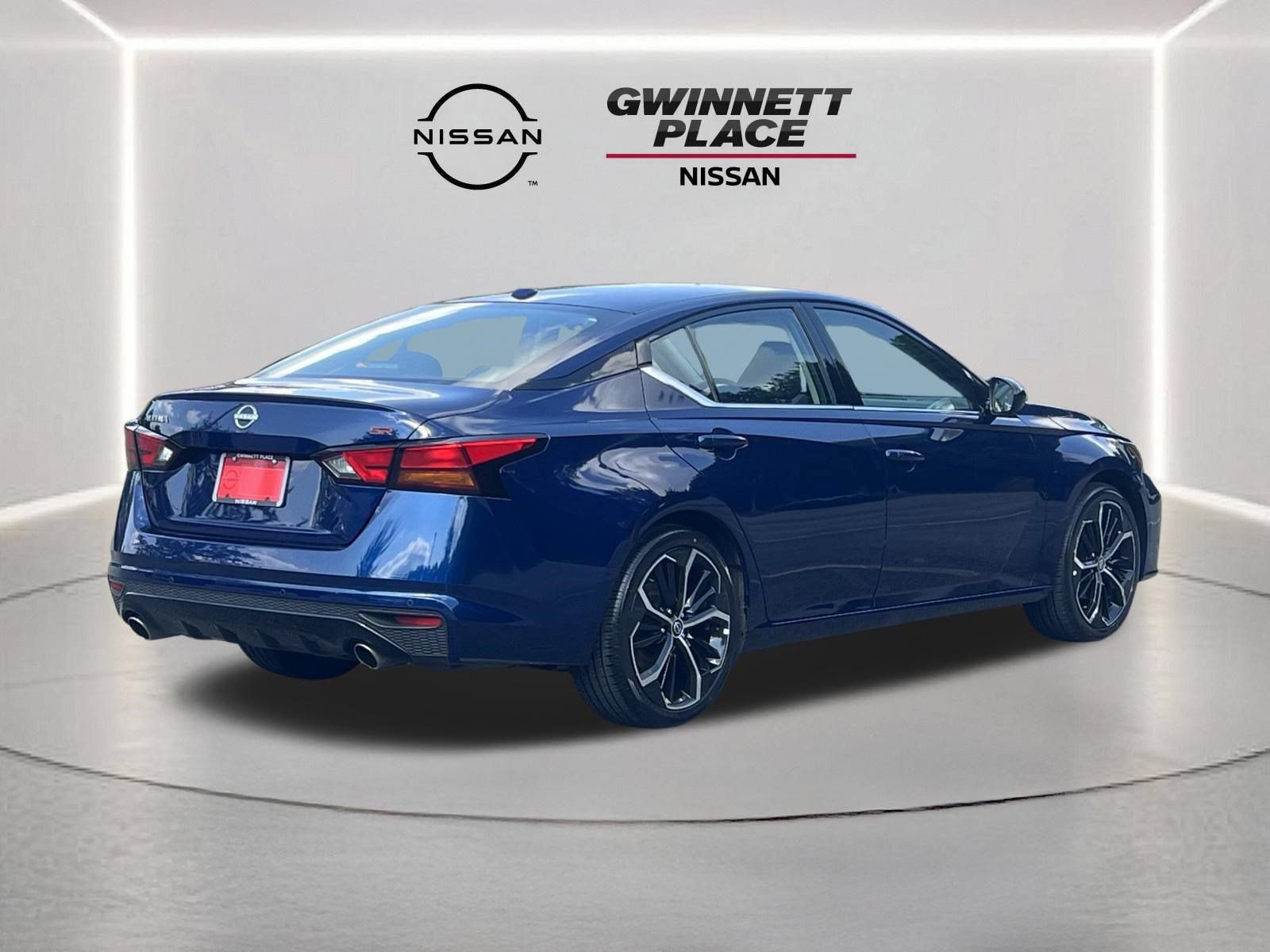 Used 2024 Nissan Altima 2.5 SR FWD image 24