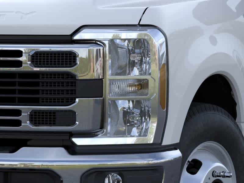 New 2026 Ford F350 XL w/ XL Chrome Package RWD image 19