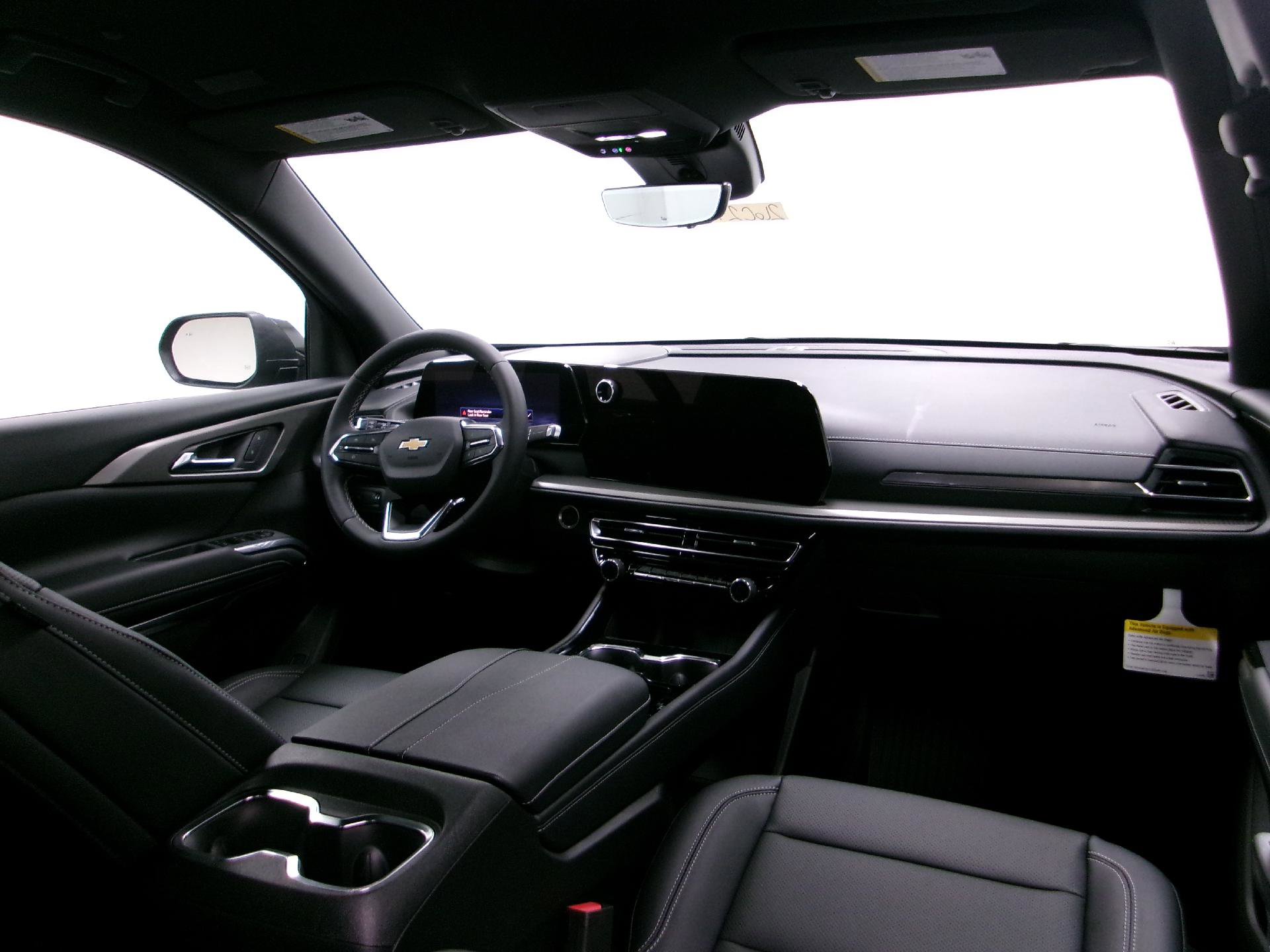 New 2026 Chevrolet Traverse LT w/ Driver Confidence Package image 3