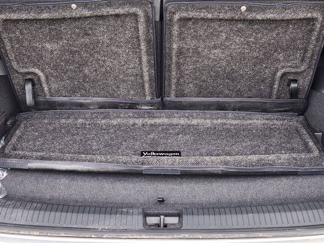 New 2024 Volkswagen Tiguan SE image 24
