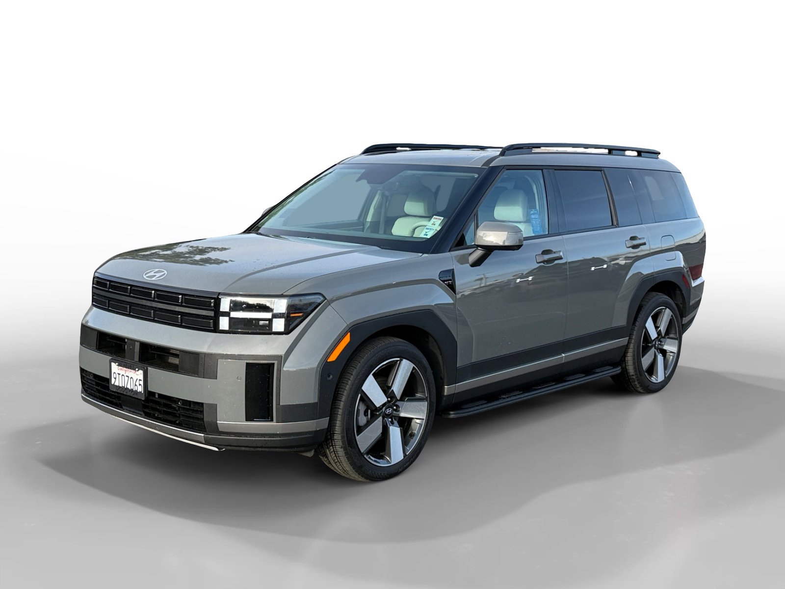 Certified 2025 Hyundai Santa Fe Limited image 1