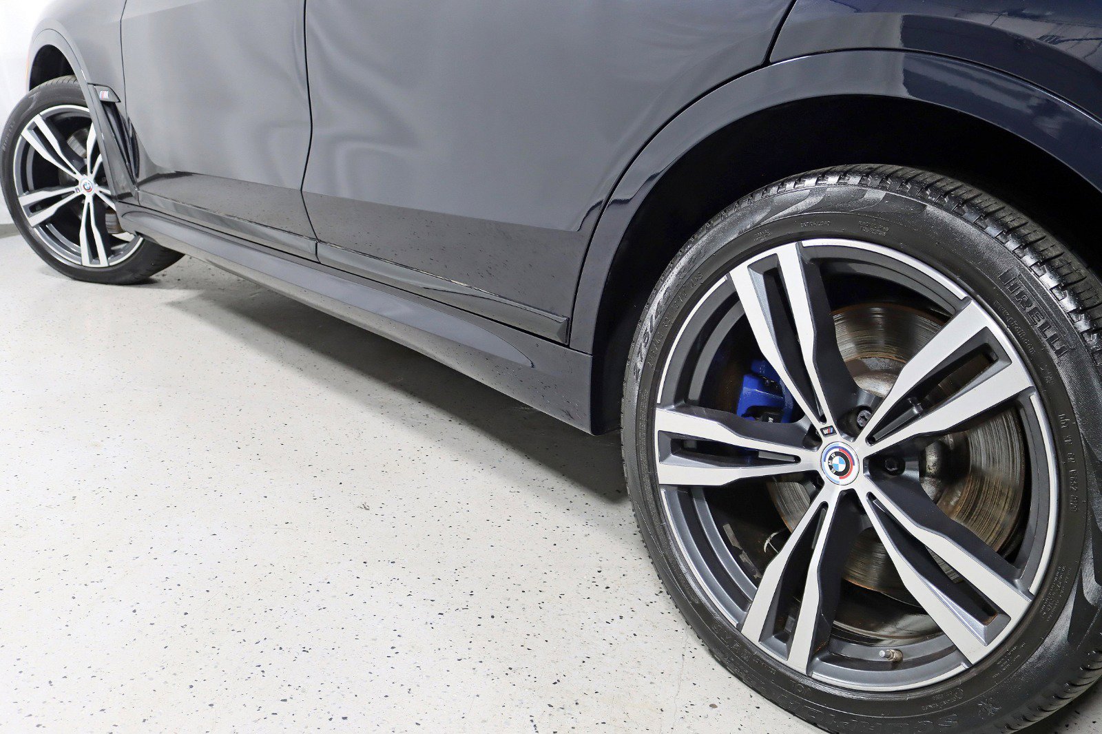 Used 2022 BMW X7 M50i image 13